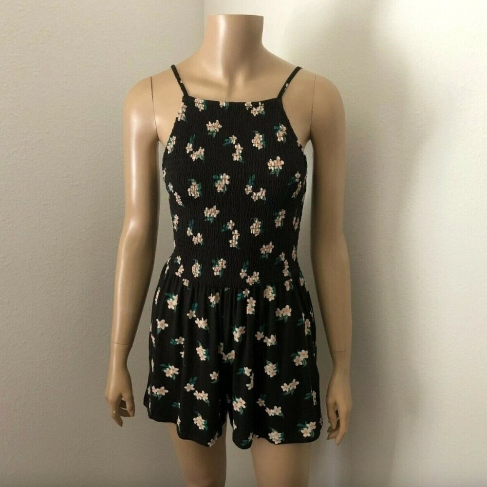 NWT Hollister Womens High Neck Floral Romper Size XS Black